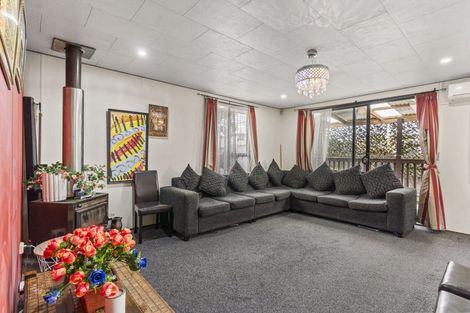 Photo of property in 2/115 Wyllie Road, Papatoetoe, Auckland, 2025