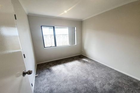 Photo of property in 2 Hamblyn Place, Ranui, Auckland, 0612