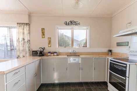 Photo of property in 38 Konini Street, Tawhero, Whanganui, 4501
