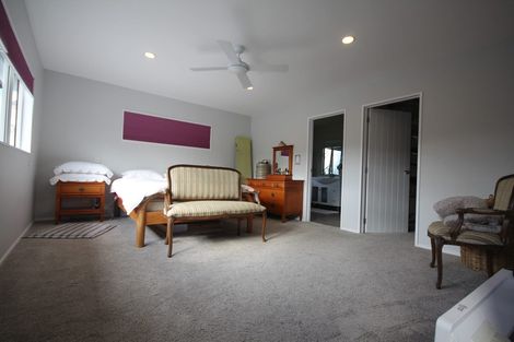 Photo of property in 25 Hobson Road, Lucas Heights, Auckland, 0632