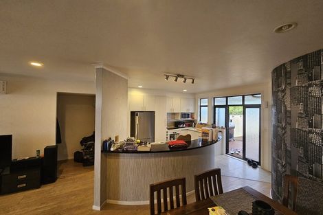 Photo of property in Tuscany Towers, 30/1 Ambrico Place, New Lynn, Auckland, 0600