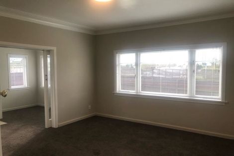 Photo of property in 3166 Great North Road, New Lynn, Auckland, 0600