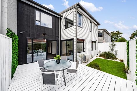 Photo of property in 37c Tawhiri Road, One Tree Hill, Auckland, 1061