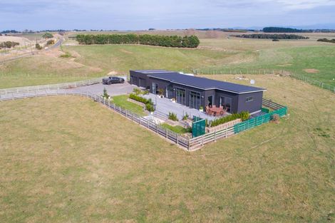 Photo of property in 567 Lethbridge Road, Halcombe, 4775