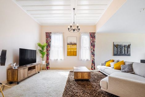 Photo of property in 118 Mokoia Road, Chatswood, Auckland, 0626