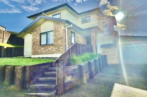 Photo of property in 35 Trotting Terrace, Fairview Heights, Auckland, 0632