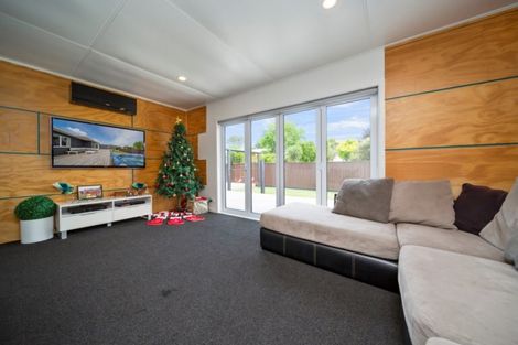 Photo of property in 32 Wallath Road, Westown, New Plymouth, 4310