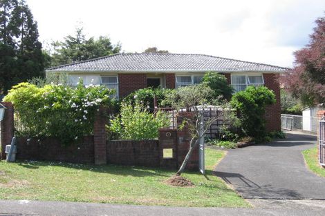 Photo of property in 48 La Rosa Street, Green Bay, Auckland, 0604