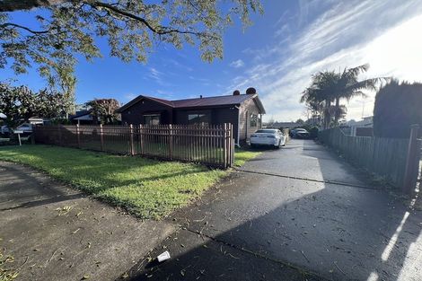 Photo of property in 6 Gardone Terrace, Conifer Grove, Takanini, 2112