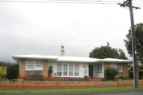 Photo of property in 28 Jans Terrace, Oakura, 4314