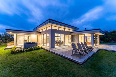 Photo of property in 28 Kayforce Road, Ocean View, Dunedin, 9035