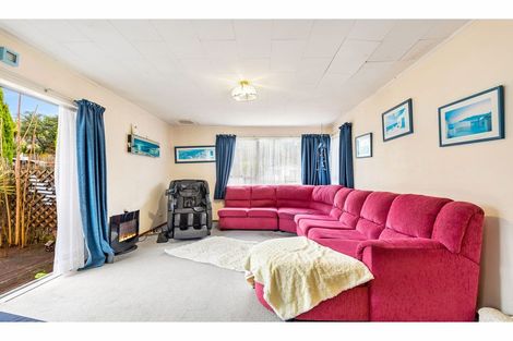 Photo of property in 23 Contessa Drive, Glenfield, Auckland, 0629