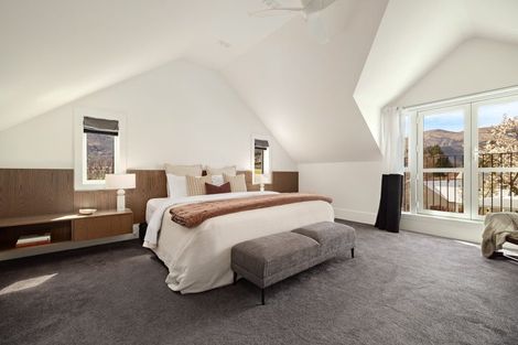 Photo of property in Millbrook Resort, 2 The Mews, Arrowtown, 9371