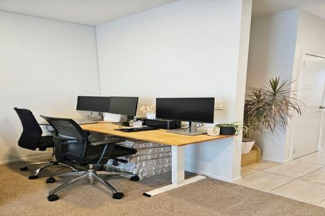 Photo of property in 4 Ceramic Lane, New Lynn, Auckland, 0600