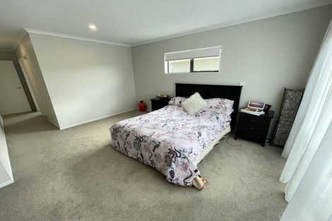 Photo of property in 19 Richard Petterd Way, Swanson, Auckland, 0614