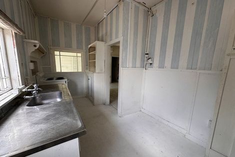 Photo of property in 15 Queens Parade, Devonport, Auckland, 0624