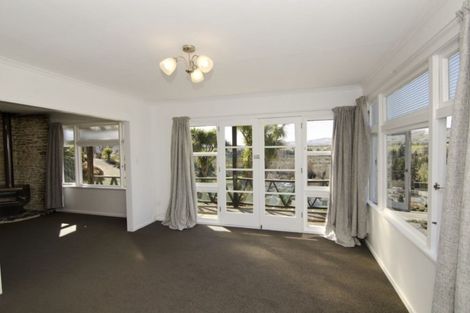 Photo of property in 89 Branxholm Street, Roxburgh, 9500