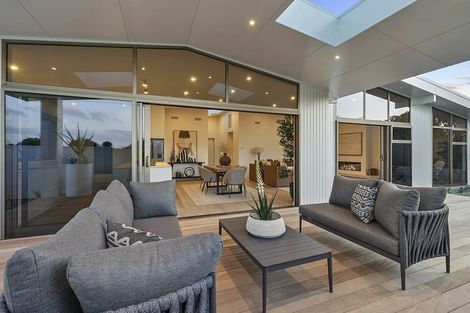 Photo of property in 63c Mangorei Road, Strandon, New Plymouth, 4312