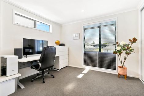 Photo of property in 12a Dida Park Drive, Kumeu, 0810
