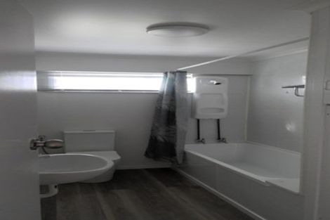 Photo of property in 53 Great South Road, Papakura, 2110