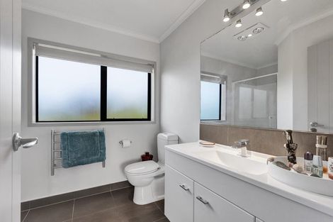 Photo of property in 3 Larlin Heights, Hawera, 4675