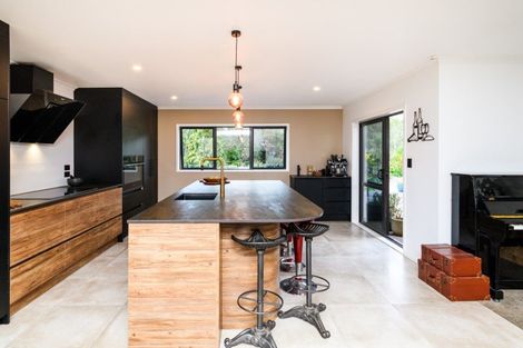 Photo of property in 21 Moonshine Valley Road, Aokautere, Palmerston North, 4471