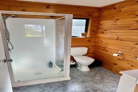 Photo of property in 21a Fraser Road, Narrow Neck, Auckland, 0624