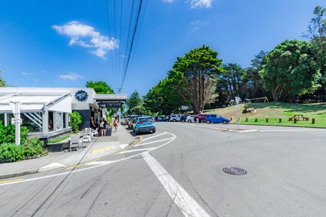 Photo of property in 61 Queens Road, Waikanae Beach, Waikanae, 5036