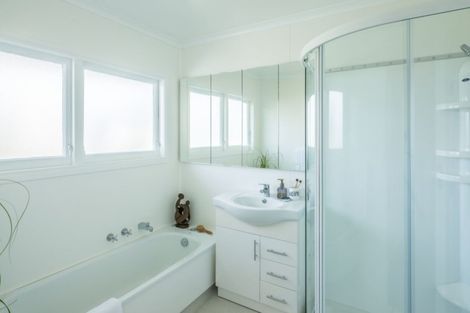 Photo of property in 50 Golf Road, Paraparaumu Beach, Paraparaumu, 5032