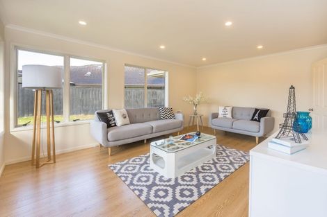 Photo of property in 1 George Deane Place, Greenhithe, Auckland, 0632