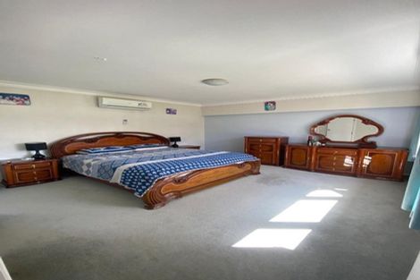 Photo of property in 4a Sorrel Crescent, Bucklands Beach, Auckland, 2012