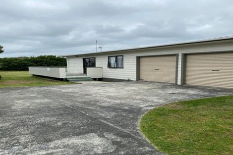 Photo of property in 3 Hodgkins Road, Waikanae Beach, Waikanae, 5036