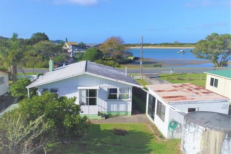 Photo of property in 1993 Ngunguru Road, Ngunguru, Whangarei, 0173