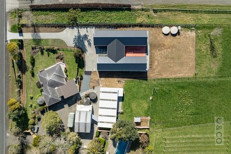 Photo of property in 179 Taupaki Road, Taupaki, 0782