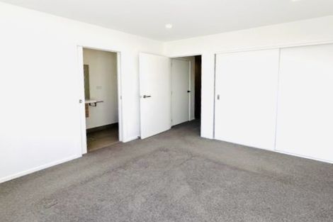 Photo of property in 14/12 Tawa Road, Te Atatu Peninsula, Auckland, 0610