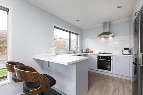 Photo of property in 58a Lorna Street, Lynmouth, New Plymouth, 4310