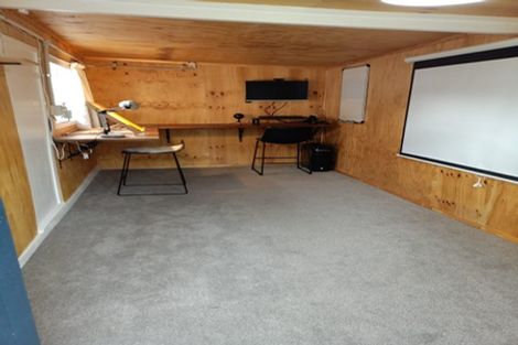 Photo of property in 25 Riddlers Crescent, Petone, Lower Hutt, 5012