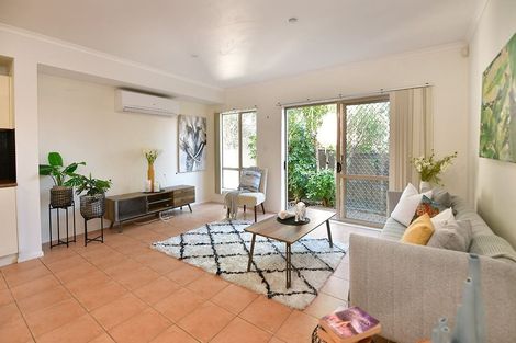 Photo of property in 6 Trimaran Drive, Gulf Harbour, Whangaparaoa, 0930