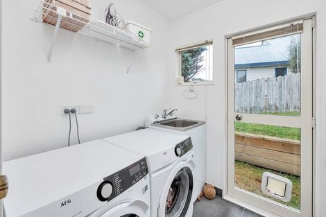 Photo of property in 35 Caversham Drive, Torbay, Auckland, 0630