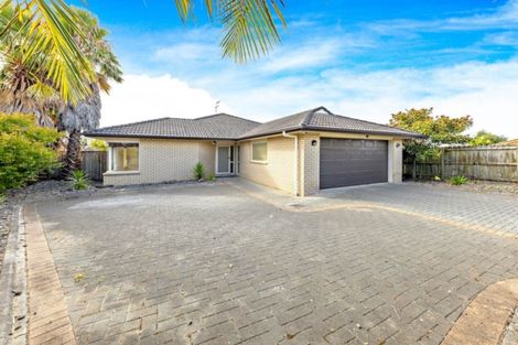 Photo of property in 16 Mordane Place, Flat Bush, Auckland, 2016