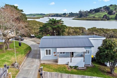 Photo of property in 133 Wharf Road, Port Albert, Wellsford, 0973