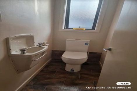 Photo of property in 4 Oakfield Street, Burnside, Christchurch, 8053