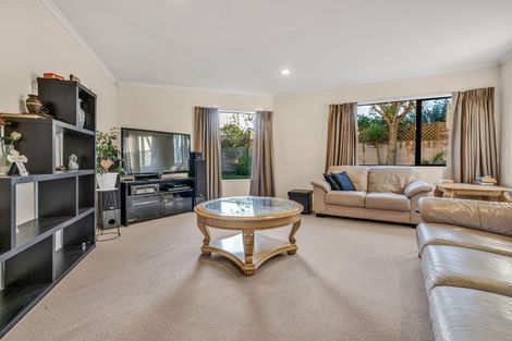 Photo of property in 45 Chieftain Rise, Goodwood Heights, Auckland, 2105