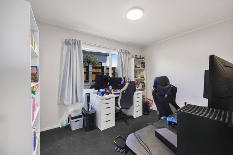 Photo of property in 6 Camellia Avenue, Bell Block, New Plymouth, 4312