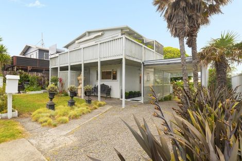 Photo of property in 94 Karewa Parade, Papamoa Beach, Papamoa, 3118