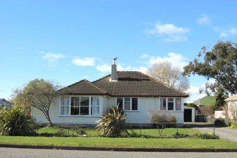 Photo of property in 12 Charles Street, Takapau, 4203