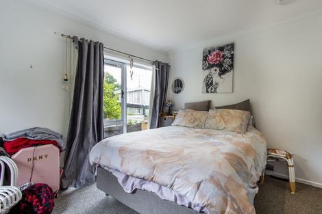 Photo of property in 11 Mangakura Road, Helensville, 0800
