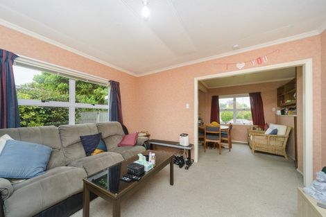 Photo of property in 1 Cremorne Avenue, Hokowhitu, Palmerston North, 4410