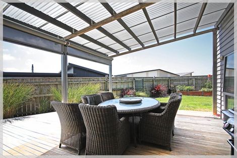 Photo of property in 10 Story Street, Foxton Beach, Foxton, 4815