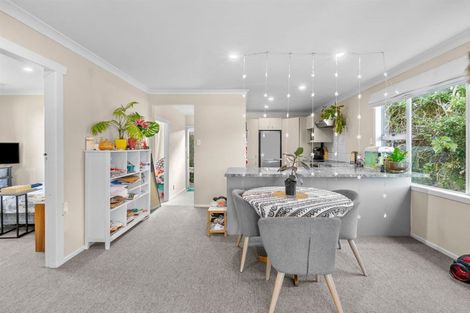 Photo of property in 10 Parris Street, Moturoa, New Plymouth, 4310